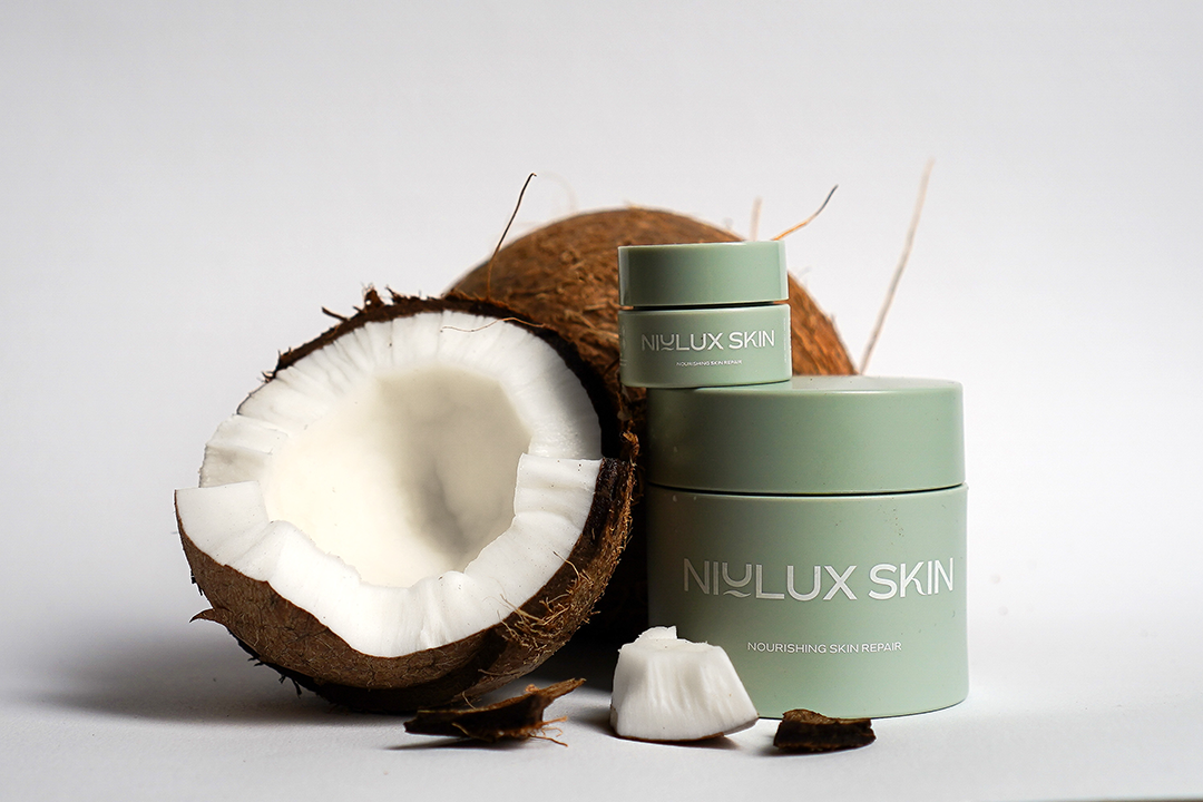 Coconuts with Sea foam Green Soft Touch Nourishing NIULUX Skin Repair Jars